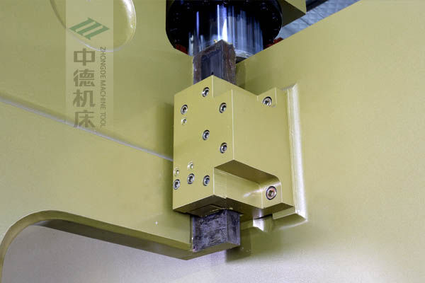 ZDP-20050加厚型滑块导轨,强无力的坚持滑块空隙,有用削减任务时的发抖.jpg ZDP-20050加厚型滑块导轨,强无力的坚持滑块空隙,有用削减任务时的发抖.jpg